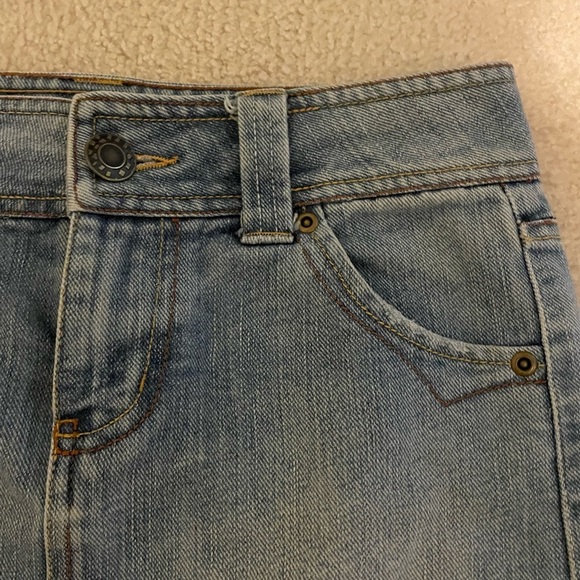 SO embellished Jean skirt-size 0 like new - Picture 3 of 7